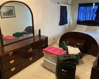 CHERRY WOOD BEDROOM SET