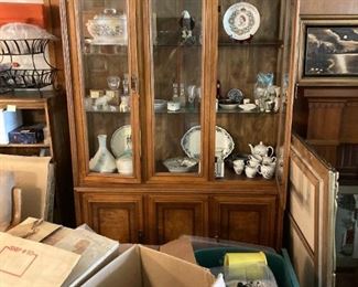 CHINA HUTCH