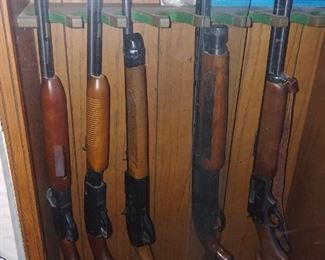 Remington Fieldmaster Model 572
Westernfield Model 740-A-EMN
Winchester Model 1200
Savage Arms Stevens Model 22-410
Remington Speedmaster Model 552
