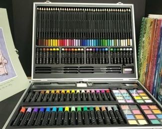Large Gallery Art Set Unused with 3 Sketchbooks