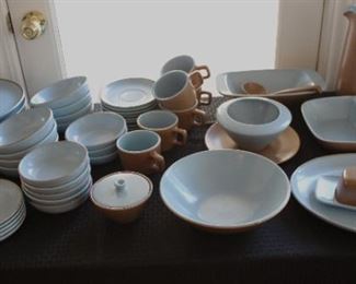 Poppy trail by Metlox Pottery Dishware Set