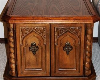 Early American End Table