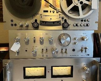 Pioneer SA-9500 II - Pioneer SPEC-2 - Pioneer RT-707, all work. Vintage stereo components