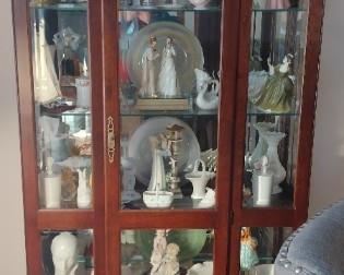 LARGE CURIO DISPLAY CABINET,
