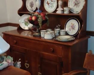 CUSHMAN HUTCH VINTAGE, COLONIAL, ROCK MAPLE 