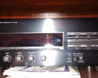YAMAHA STEREO RECEIVER 