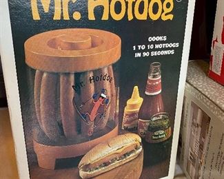 Mr. Hot Dog, Cooks 10 hotdogs in 90 seconds