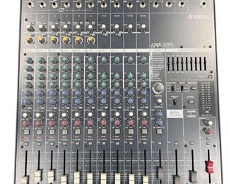 Yamaha EMX5014C 14-Input Stereo Powered Mixer
