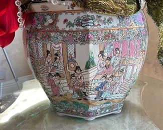 Famille Rose Fishbowl. Photo 1 of 2.