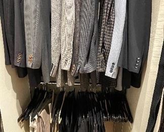 Sample of Men's Clothing. Men's Shoes: 10.5,
Men's Shirts: L, Men's Pants: 36' x 38,'
Men's Jackets: 42" R. Photo 3 of 4.