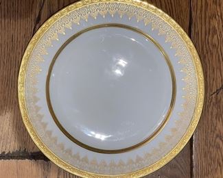 Rosenthal Gold Rim China. Set of 8 Dinner Plates. Photo 1 of 2.