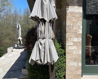 Cantilever Umbrella.