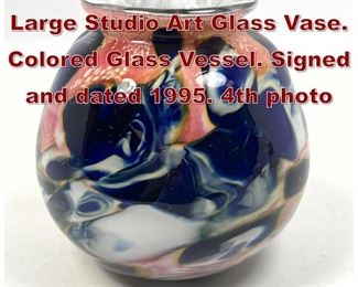 Lot 688 ROBERT EICKHOLT Large Studio Art Glass Vase. Colored Glass Vessel. Signed and dated 1995. 4th photo 