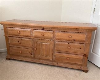 Broyhill Dresser
