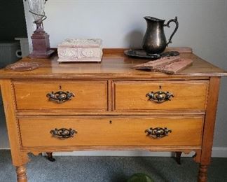 antique oak side piece, 