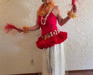 Hawaiian dance costumes, detailed and authentic