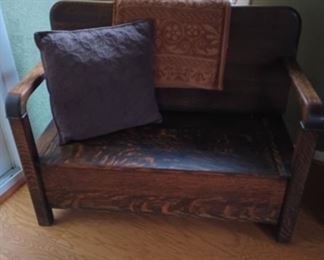 Oak Settee Seat Lifts Up 
