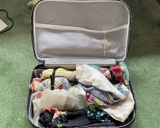 vintage hankerchiefs