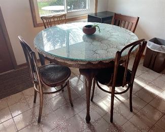 antique dinette table round