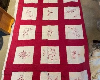 Red white quilt topper 