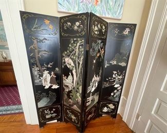 Chinese room divider w/painted scene