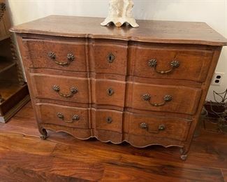 walnut comode / server (probably 18th century Louis XV / French Provincial)