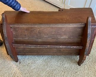 BUY IT NOW! $200 Antique Cradle, from the 1800s! 