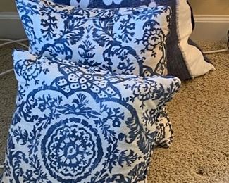 Decorative throw pillows
