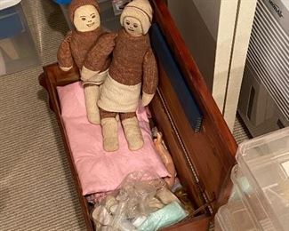 assorted vintage dolls