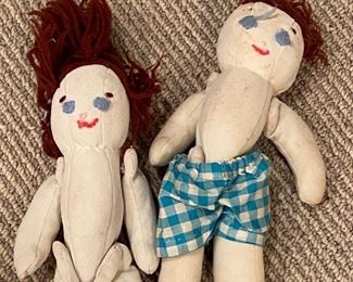 assorted vintage dolls