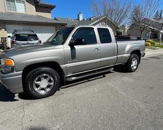 $10,000 or best offer 2003 GMC 1500 Denali with Quadrasteer.. Miles 143K  just put in a brand new battery .
