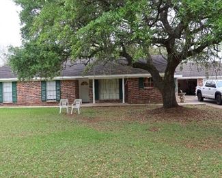 House - Garage full of treasures!!