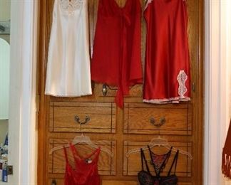 Sexy Gowns for those Romantic Nights!