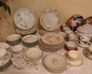 China Sets -'Style House China - Interiors Linen Flowers