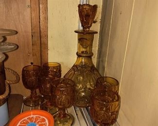 Amber liquor decanter set
