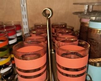 Retro glass tumblers with carrier