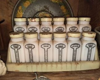 Very nice spice set with holder