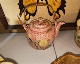 Japanese majolica teapot