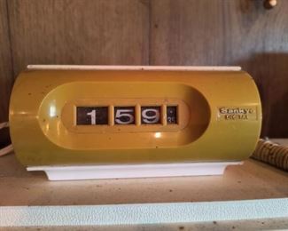 Sankyo digital clock- works