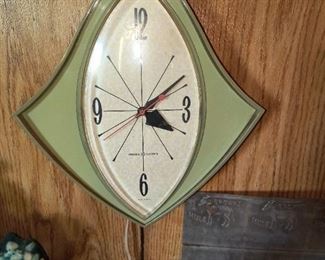 General electric avocado MCM wall clock