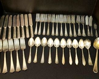 Closing Sat 4/1 8pm. Pickup: Mon 4/3 from 4-6pm. Please click here to see more photos, descriptions, and current bids:&nbsp;https://ctbids.com/estate-sale/20128