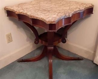 "Tall Pines & Great Finds" in Augusta, GA Starts Closing Mon 4/3 8pm. Pickup: Tue 4/4 1-6pm. Please click here to see more photos, descriptions, and current bids:&nbsp;https://ctbids.com/estate-sale/20911