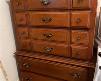 chest of drawers