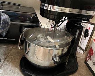 KitchenAid Deluxe Edition stand mixer