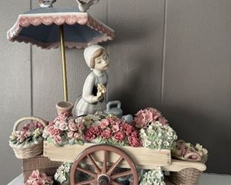 Lladro #1454 "Flowers of the Season"
