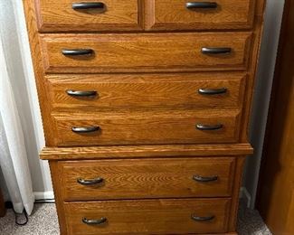 Vaughan Bassett Chest of Drawers