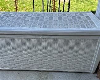 Keter Large Pool Box