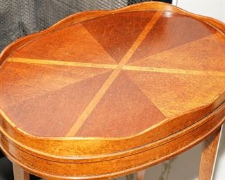 Vintage Hekman inlaid oval accent table