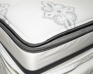 Beautyrest Anniversary pillowtop mattress & box spring