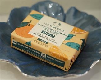 Pretty enameled soap dish with Body Shop Satsuma orange soap